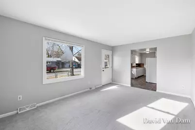 395 Farnham Street SE, Kentwood, MI 49548 - Photo 7