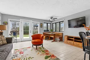 1605 Meadowbrook Ln, Portage, MI 49024 - Photo 9