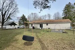 15577 Pine St, Grand Haven, MI 49417 - Photo 29