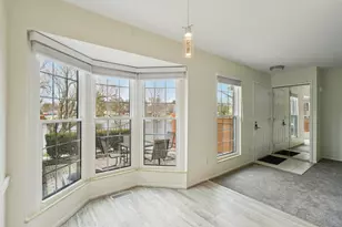 22173 Pondview, Novi, MI 48375 - Photo 9