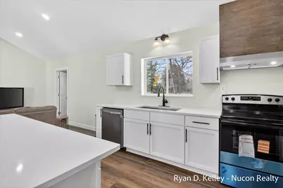 8411 Peninsula Drive W, Stanwood, MI 49346 - Photo 11