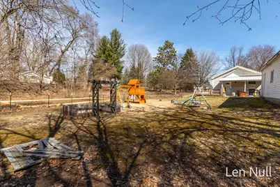 163 S York Street, Belding, MI 48809 - Photo 5