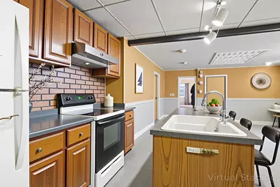 316 W Parkdale Avenue, Manistee, MI 49660 - Photo 23