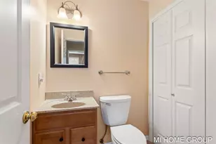 319 Winter Oak E, Holland, MI 49424 - Photo 37