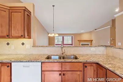 319 Winter Oak E, Holland, MI 49424 - Photo 13