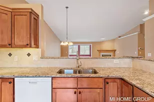 319 Winter Oak E, Holland, MI 49424 - Photo 13