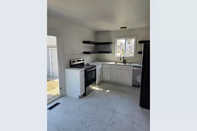 5017 Conners, Lansing, MI 48911 - Photo 5