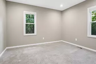 6044 Davison Rd, Burton, MI 48509 - Photo 13