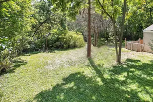 6044 Davison Rd, Burton, MI 48509 - Photo 27