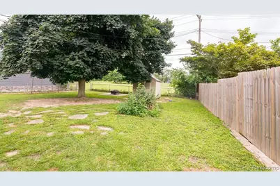 1203 Commonwealth Avenue, Ypsilanti, MI 48198 - Photo 7