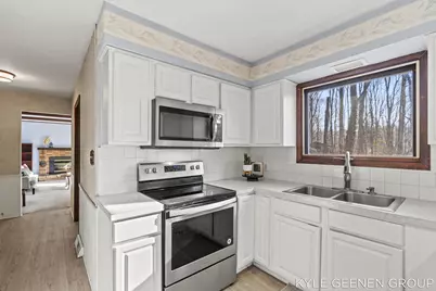 4661 Cherry Street, Holland, MI 49423 - Photo 13