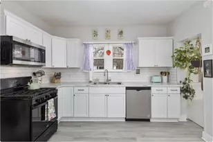 1004 Crosby St NW, Grand Rapids, MI 49504 - Photo 7