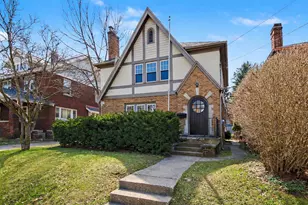 138 Burton St SE, Grand Rapids, MI 49507 - Photo 1