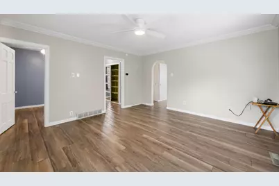 664 Riverbank Street, Wyandotte, MI 48192 - Photo 5