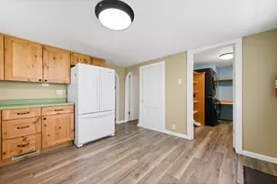 664 Riverbank St, Wyandotte, MI 48192 - Photo 7