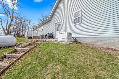 6877 Rowley Drive, Osseo, MI 49266 - Photo 17