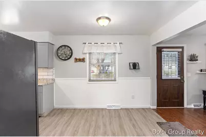 5500 Averill Avenue SW, Grand Rapids, MI 49548 - Photo 9