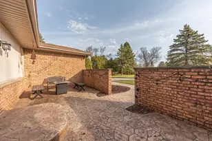 1075 Harold Cir, Ann Arbor, MI 48103 - Photo 43