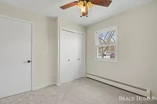 647 Blue Ash Dr SE, Grand Rapids, MI 49548 - Photo 15