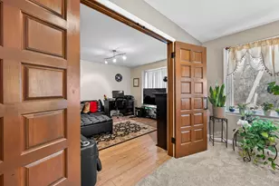 4376 Knightsbridge Ln, West Bloomfield, MI 48323 - Photo 21