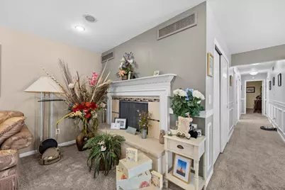 4376 Knightsbridge Lane, West Bloomfield, MI 48323 - Photo 7