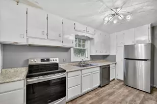 206 Pleasantview Dr, Battle Creek, MI 49017 - Photo 9