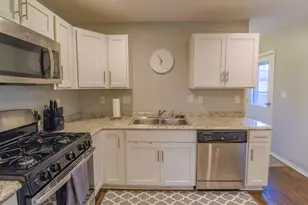 5723 Roanoke St, Portage, MI 49024 - Photo 11