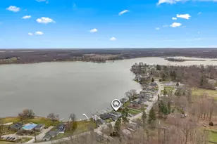 2038 Ash Te Wette Beach Dr, Hillsdale, MI 49242 - Photo 11