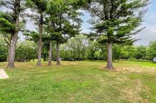 323 S Center St, Bangor, MI 49013 - Photo 7