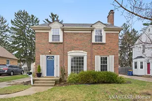 870 Mayhew Wood Dr SE, Grand Rapids, MI 49507 - Photo 1