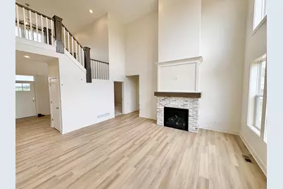 7082 Kettle Dale Avenue SE, Alto, MI 49302 - Photo 5