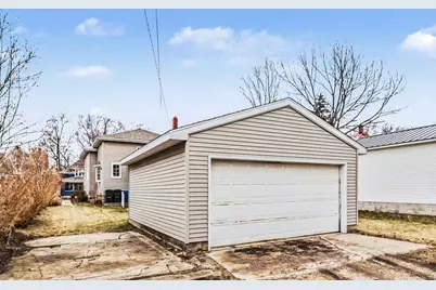 206 N James Street, Ludington, MI 49431 - Photo 29