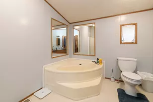 18242 32nd St, Gobles, MI 49055 - Photo 11