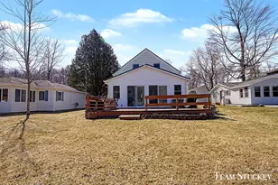 8941 Lake St, Newaygo, MI 49337 - Photo 5