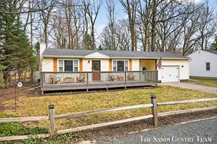 840 Wilson Ave, Norton Shores, MI 49441 - Photo 3