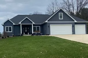 52039 Kern Dr, Three Rivers, MI 49093 - Photo 1