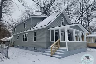 1698 Wood St, Muskegon, MI 49442 - Photo 3