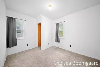 22 Elmwood Street NE, Grand Rapids, MI 49505 - Photo 27