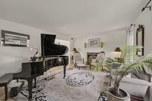 5589 Tanglewood Dr, Ann Arbor, MI 48105 - Photo 7