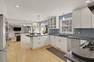 5589 Tanglewood Dr, Ann Arbor, MI 48105 - Photo 11