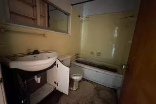 13635 Knox Ave, Warren, MI 48089 - Photo 3