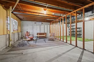 1958 Camille Dr SE, Grand Rapids, MI 49546 - Photo 15