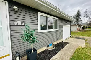 315 Pam Dr, Berrien Springs, MI 49103 - Photo 1