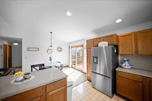 3862 Bent Pine Dr, Holland, MI 49424 - Photo 9