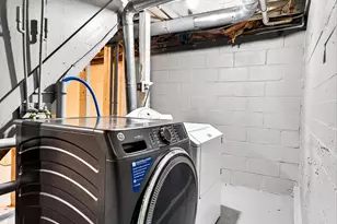 1537 Diamond Ave NE, Grand Rapids, MI 49505 - Photo 27