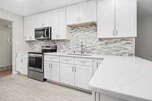 2852 Briarcliff St, Ann Arbor, MI 48105 - Photo 3