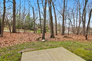 306 Pineknoll Ct, Brighton, MI 48116 - Photo 29