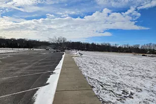 56400 Village Center Cir, Mattawan, MI 49071 - Photo 11