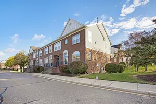 43014 Strand Dr, Sterling Heights, MI 48313 - Photo 3