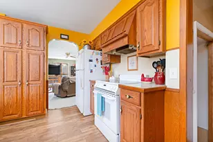 6740 S Eberhart Ave, Clare, MI 48617 - Photo 5